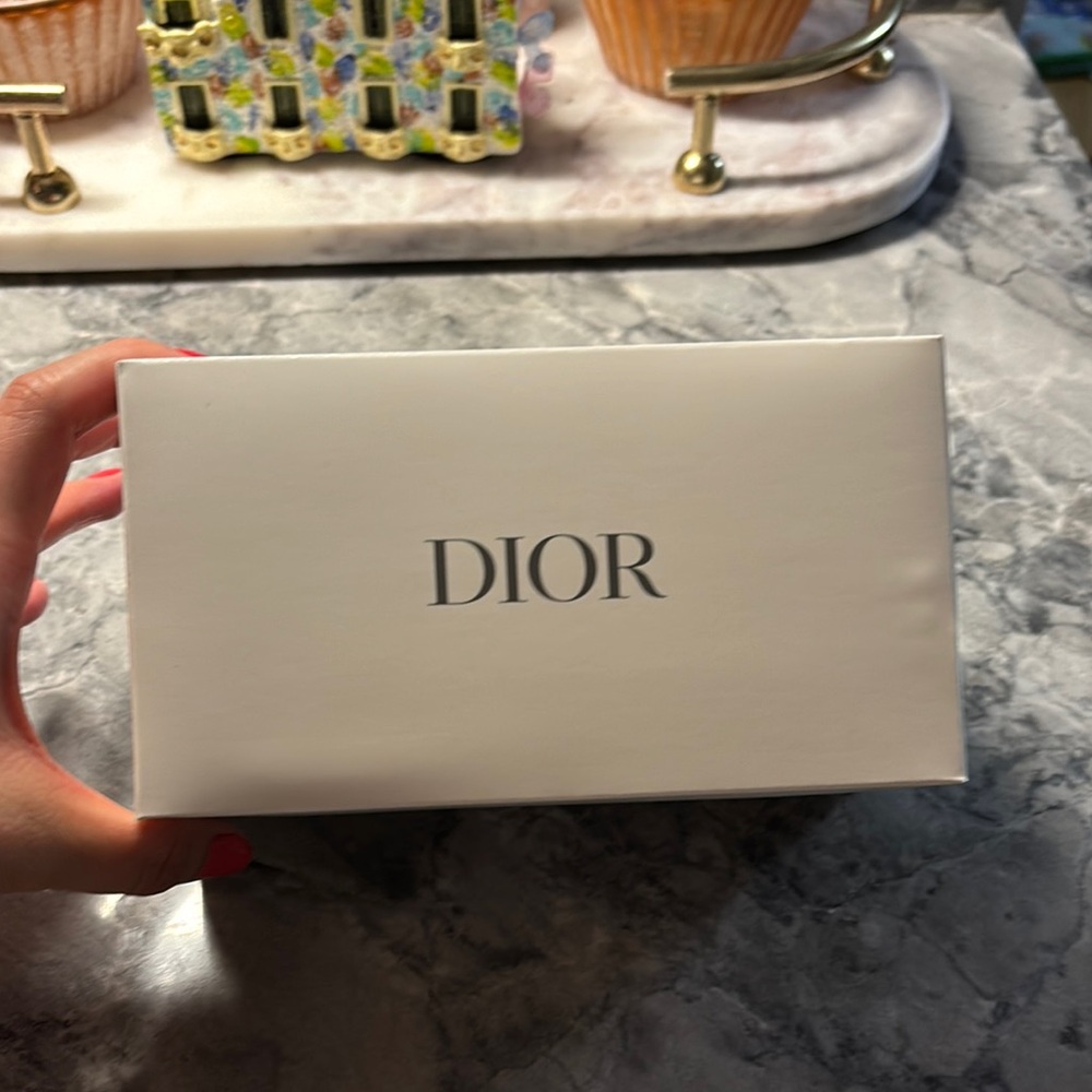 Dior Gift Set - Picture 8 of 8